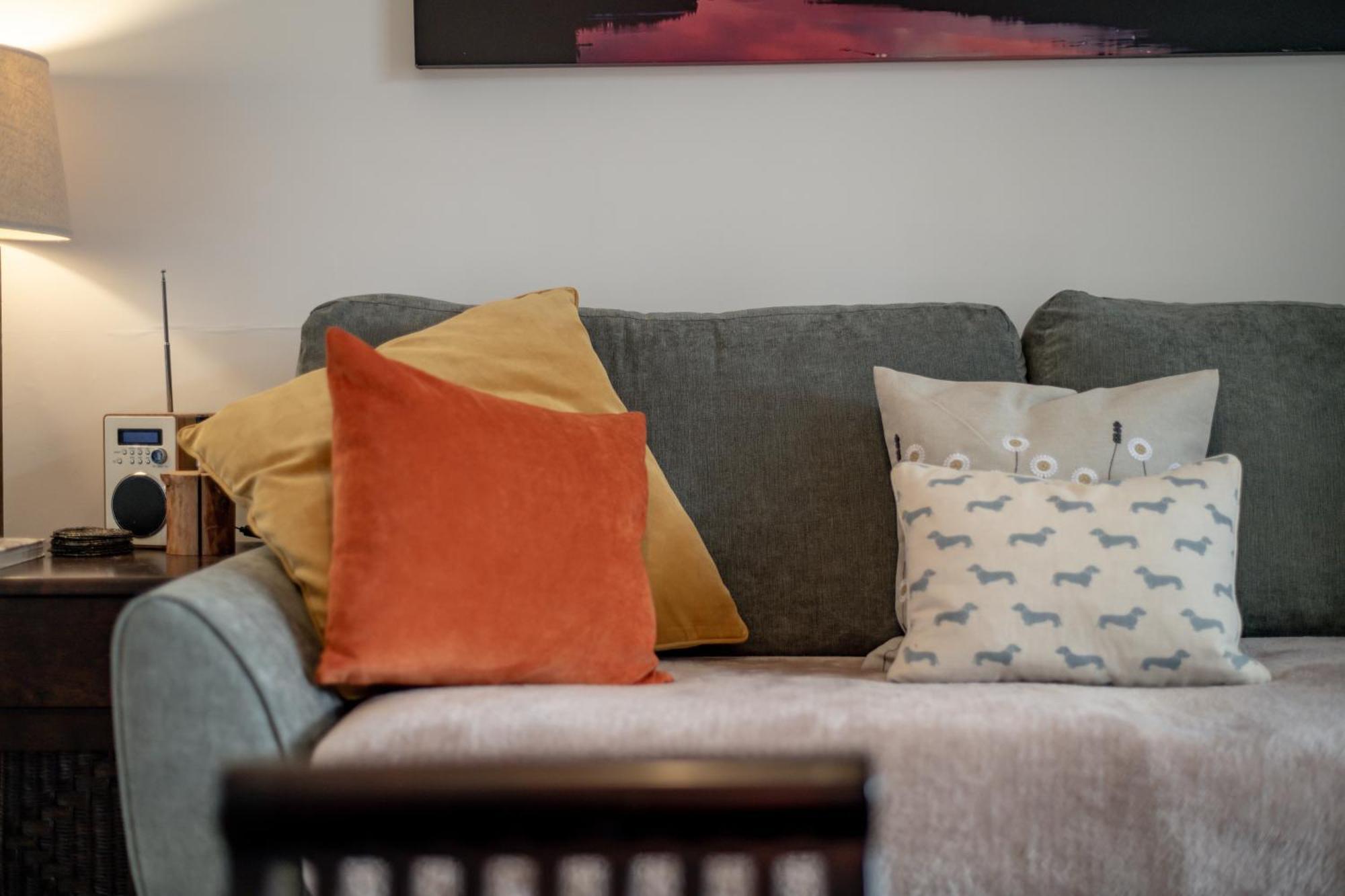 Heather Cottage, 2 Bedroom In คอมรี ภายนอก รูปภาพ